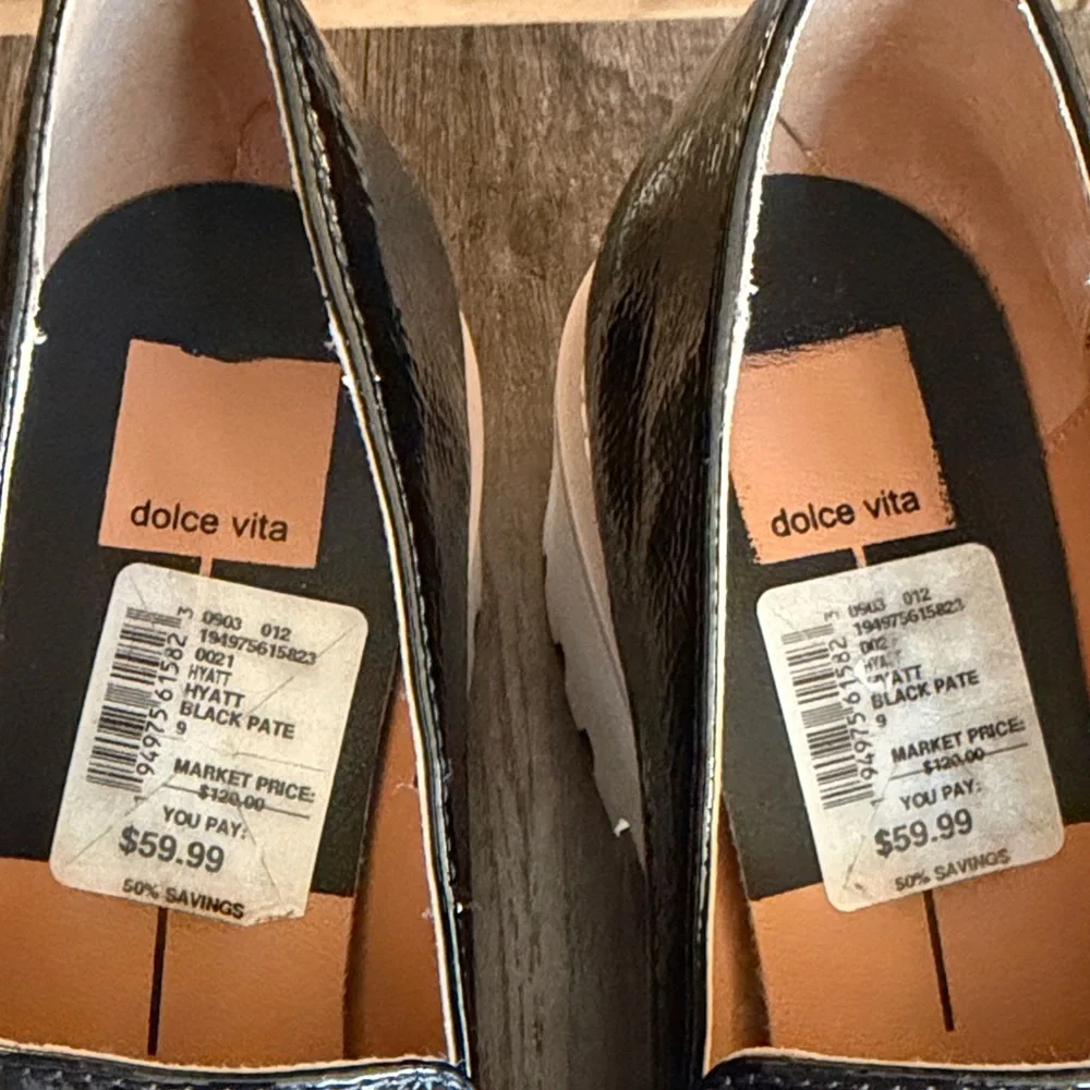 EUC Dolce Vita Hyatt Black Patent Leather Platform Loafers w/White Lug Sole SZ 9 - Picture 2 of 7
